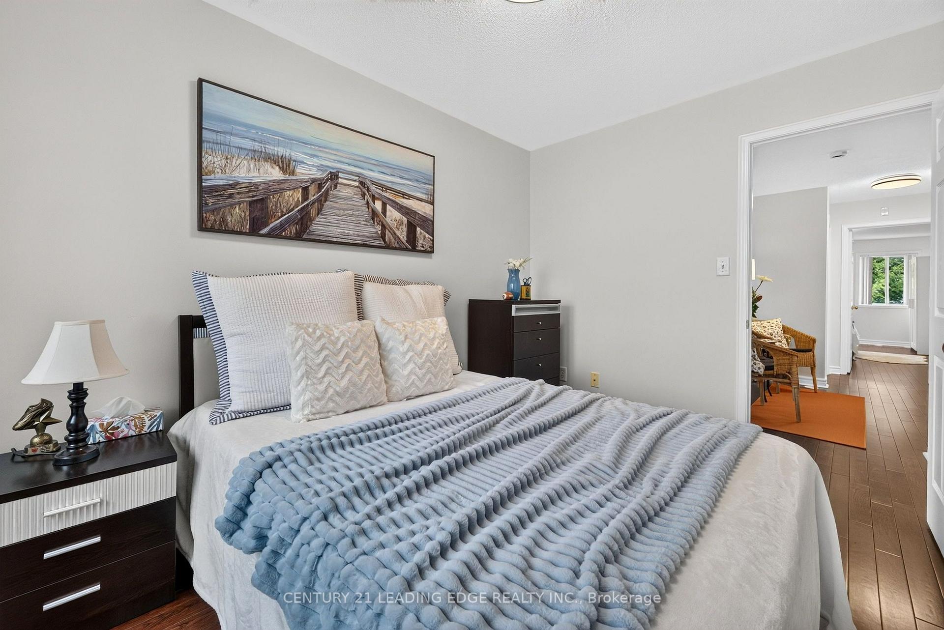 Photo 30 of 63 Wilkes Crescent, Scarborough, Clairlea-Birchmount — HOMEH