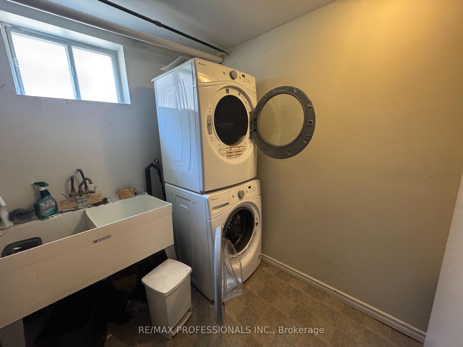 Photo 25 of Unit Main, 145 Yorkview Drive, Etobicoke, Stonegate-Queensway — HOMEH