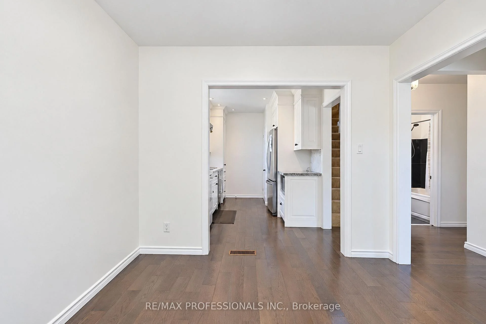 Photo 27 of Unit Main, 145 Yorkview Drive, Etobicoke, Stonegate-Queensway — HOMEH