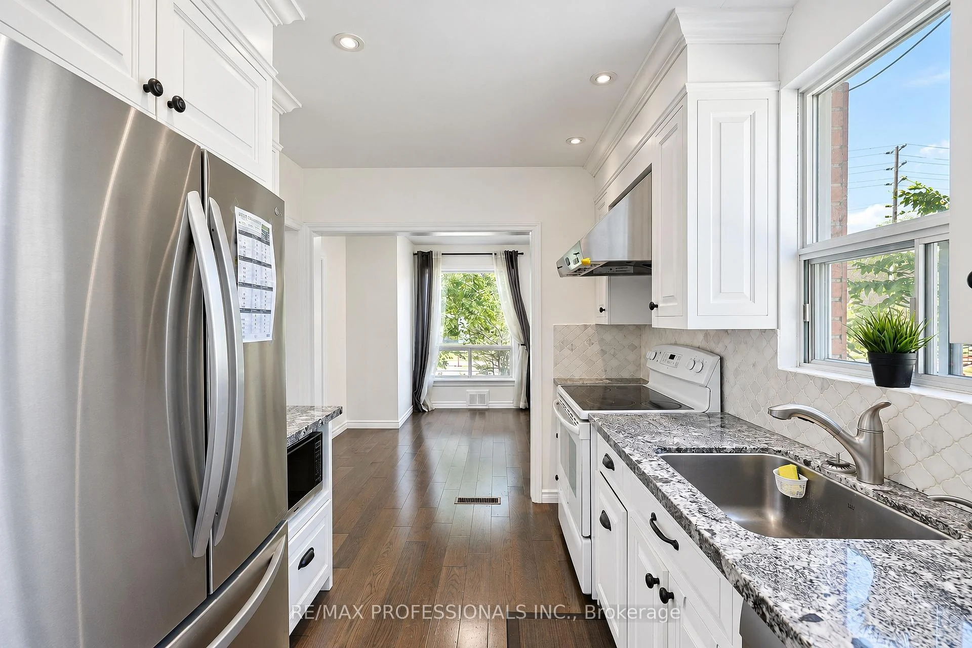 Photo 30 of Unit Main, 145 Yorkview Drive, Etobicoke, Stonegate-Queensway — HOMEH
