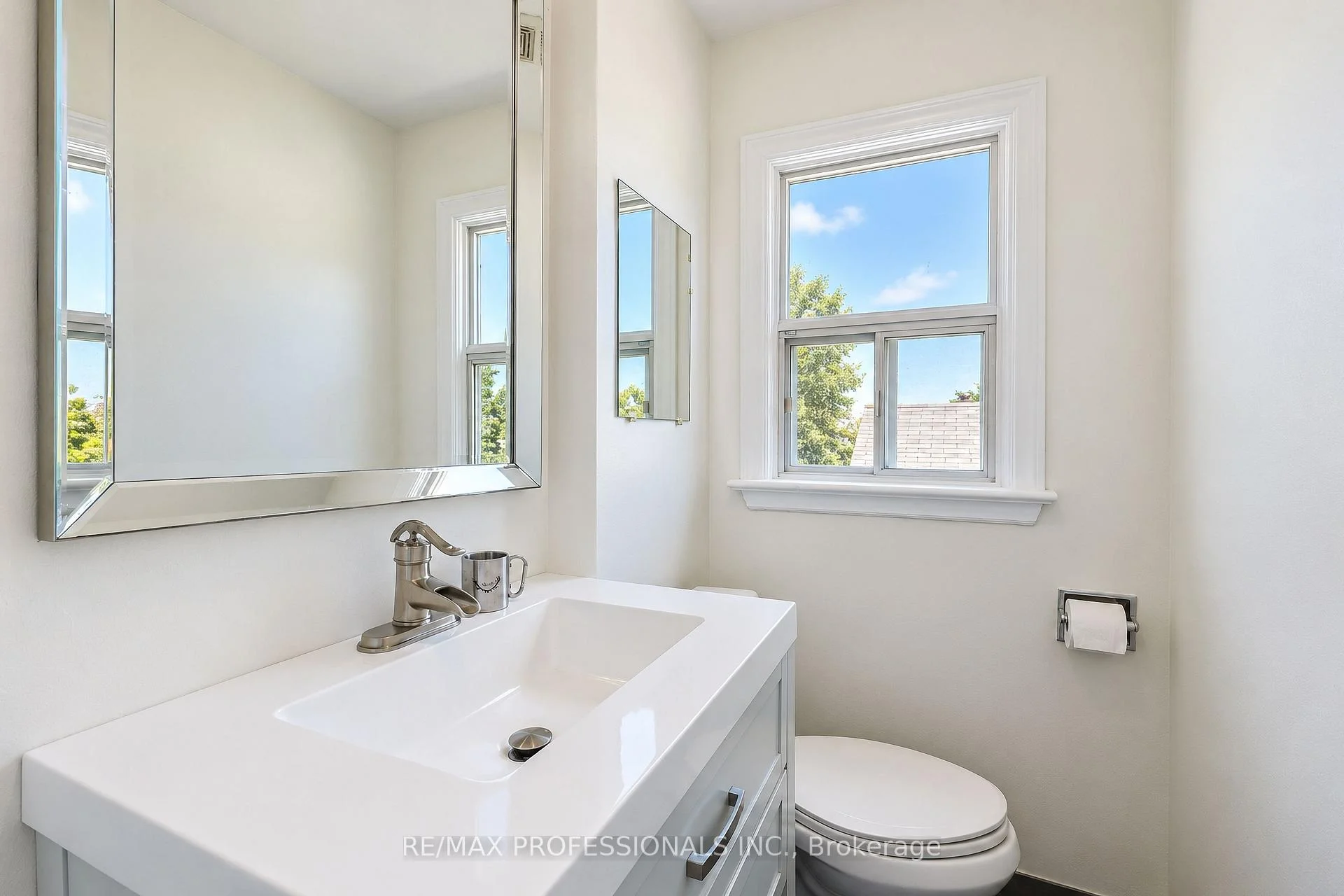 Photo 38 of Unit Main, 145 Yorkview Drive, Etobicoke, Stonegate-Queensway — HOMEH