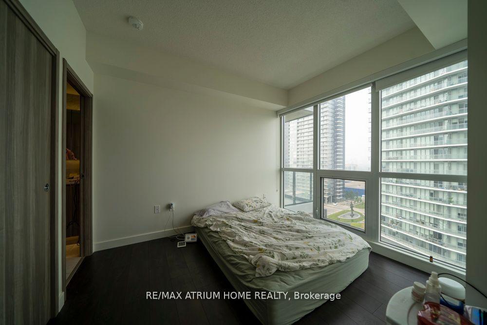 Photo 5 of Unit 1002, 95 Mcmahon Drive, North York, Bayview Village — HOMEH