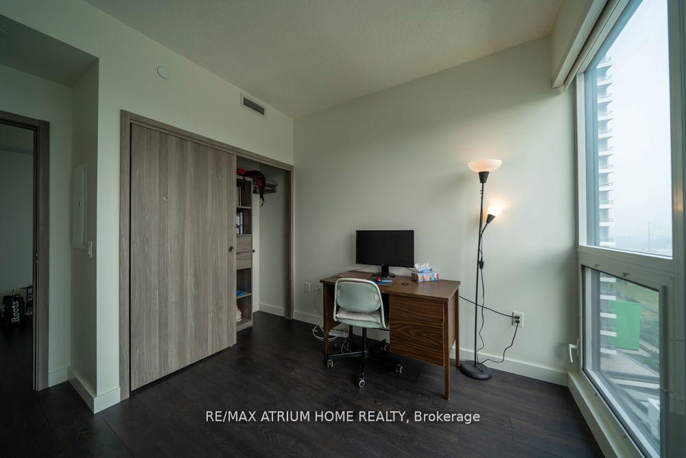 Photo 6 of Unit 1002, 95 Mcmahon Drive, North York, Bayview Village — HOMEH
