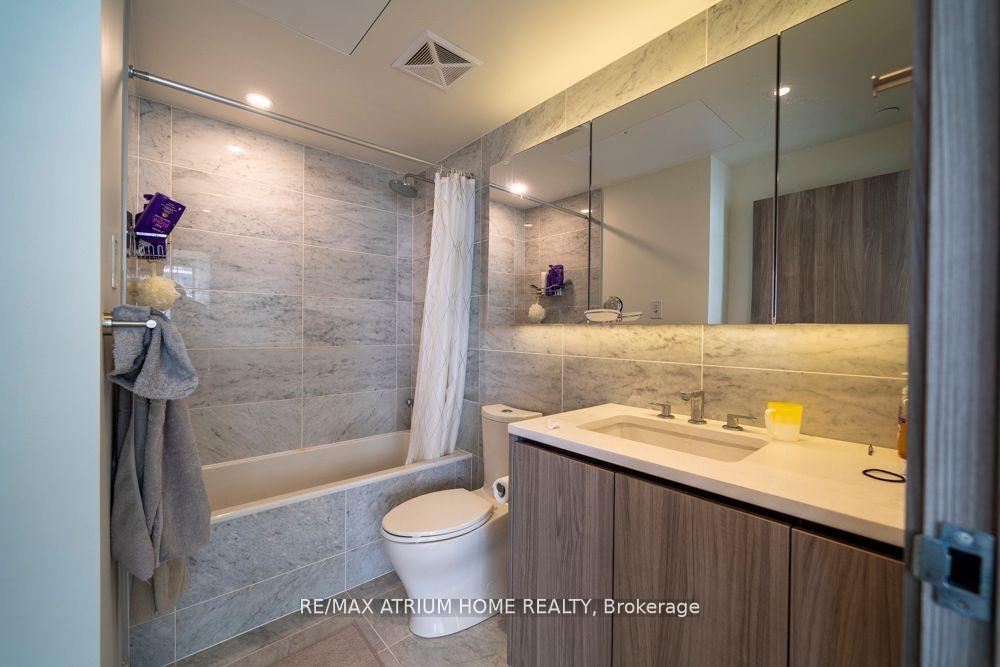Photo 8 of Unit 1002, 95 Mcmahon Drive, North York, Bayview Village — HOMEH