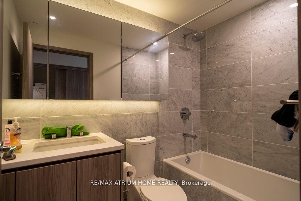 Photo 9 of Unit 1002, 95 Mcmahon Drive, North York, Bayview Village — HOMEH