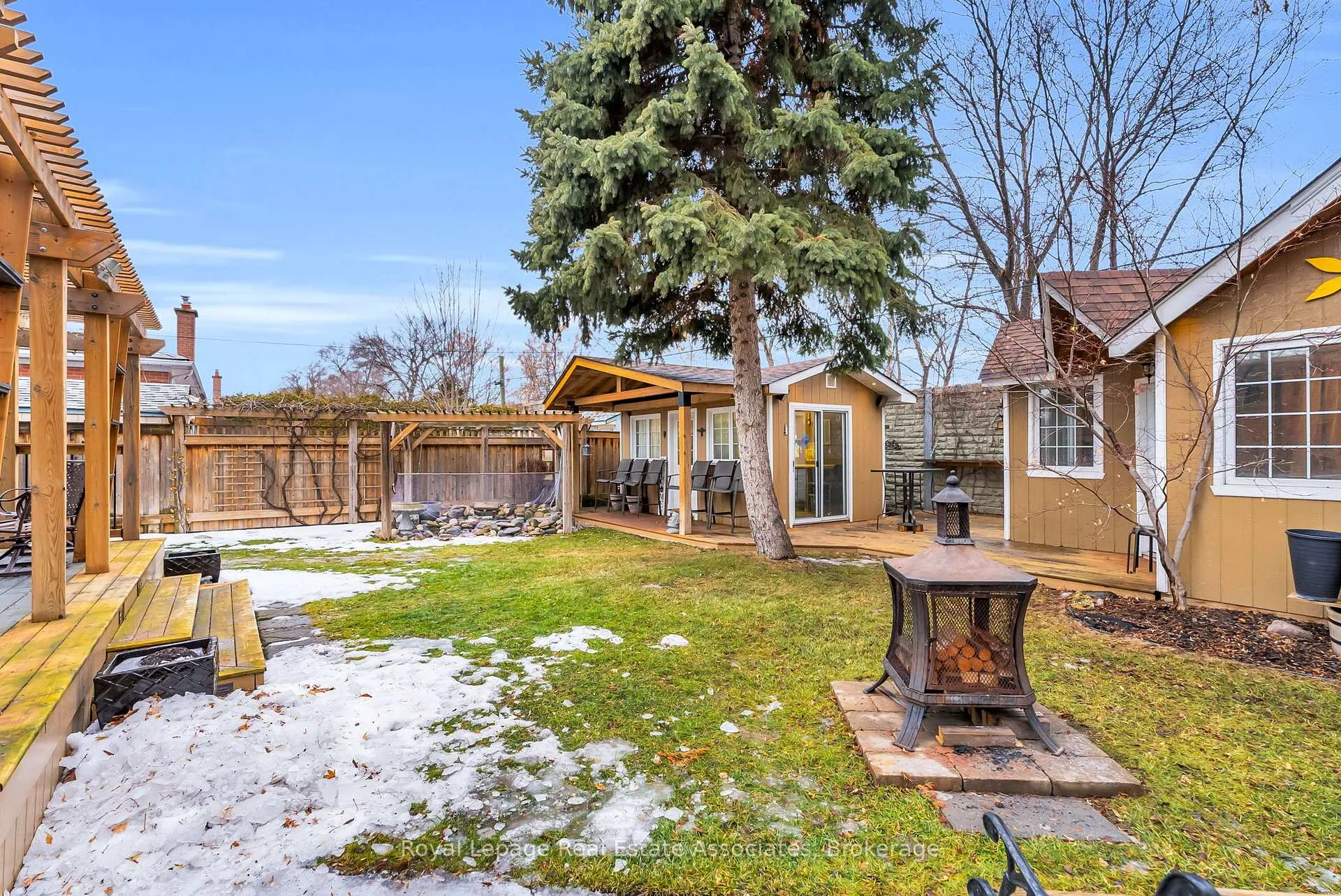 Photo 27 of 129 Raylawn Crescent, Halton Hills, Georgetown — HOMEH