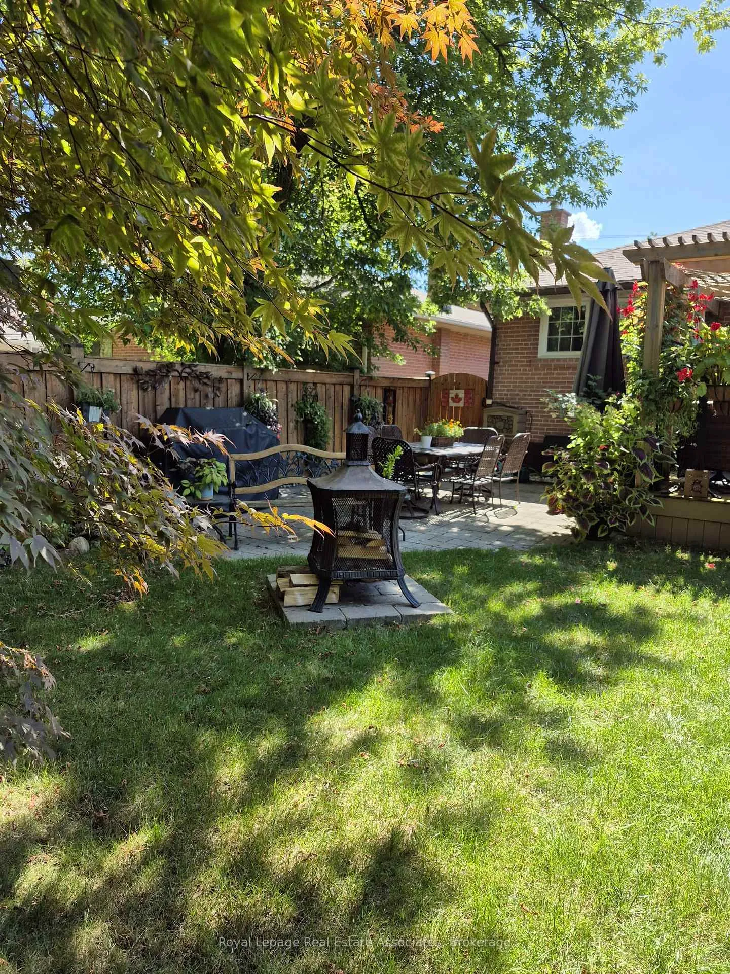 Photo 43 of 129 Raylawn Crescent, Halton Hills, Georgetown — HOMEH