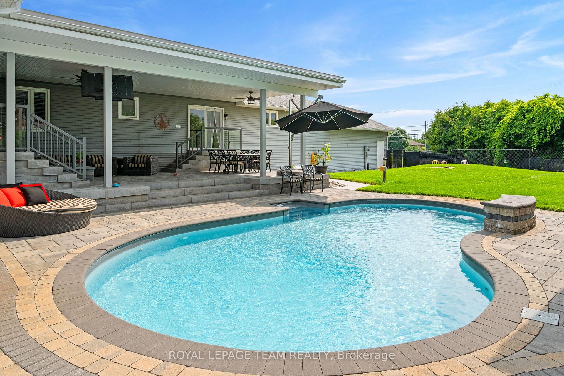 Photo 4 of 7019 Cosgrove Avenue, Ottawa, Greely — HOMEH
