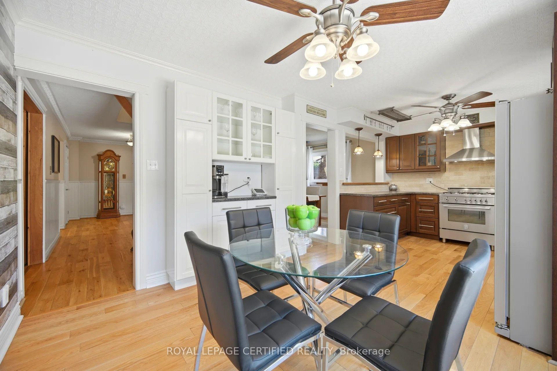Photo 16 of 20 Burnley Place, Brampton, Heart Lake West — HOMEH