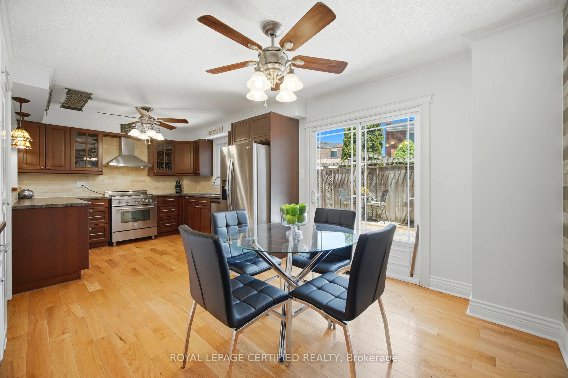 Photo 17 of 20 Burnley Place, Brampton, Heart Lake West — HOMEH