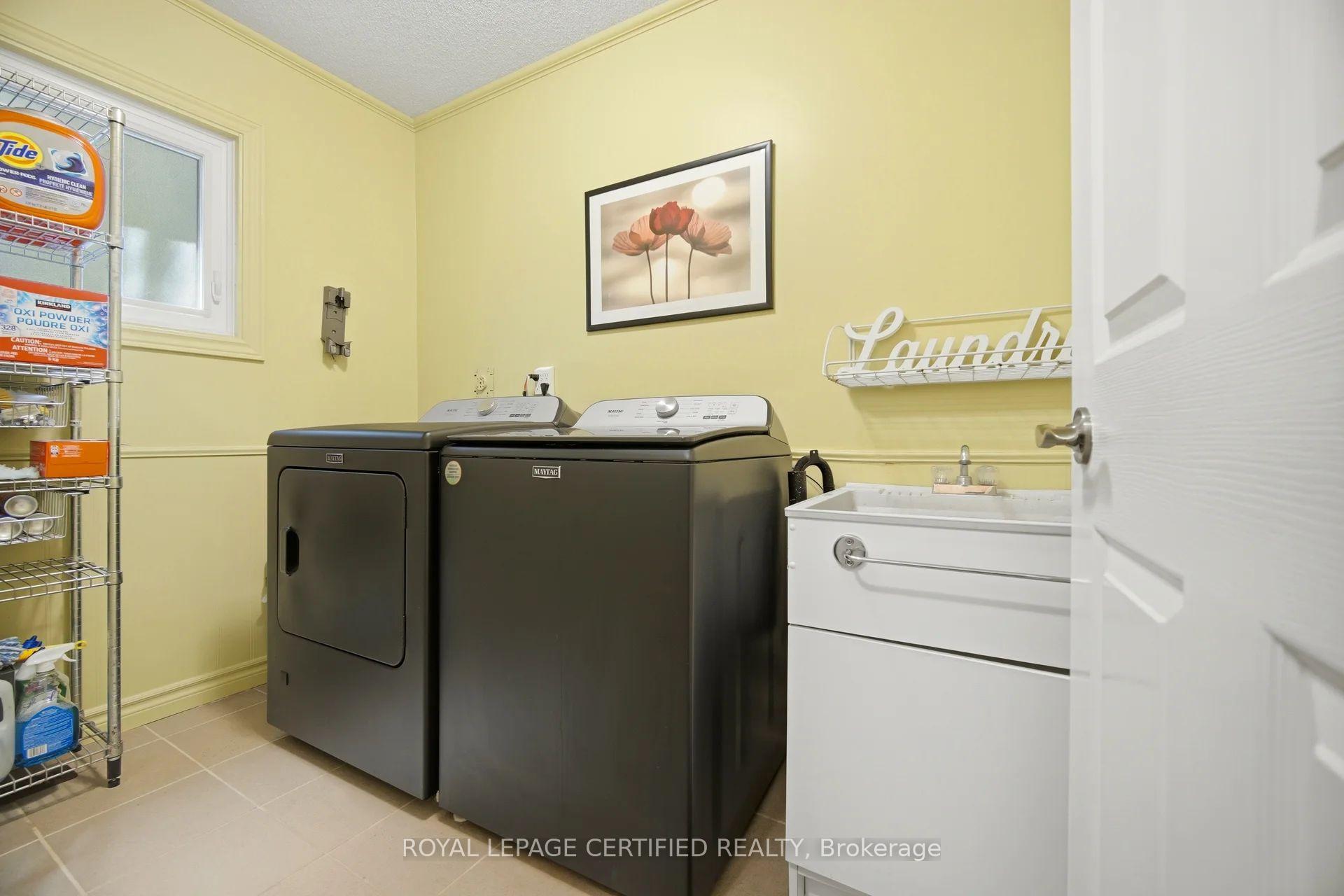 Photo 24 of 20 Burnley Place, Brampton, Heart Lake West — HOMEH