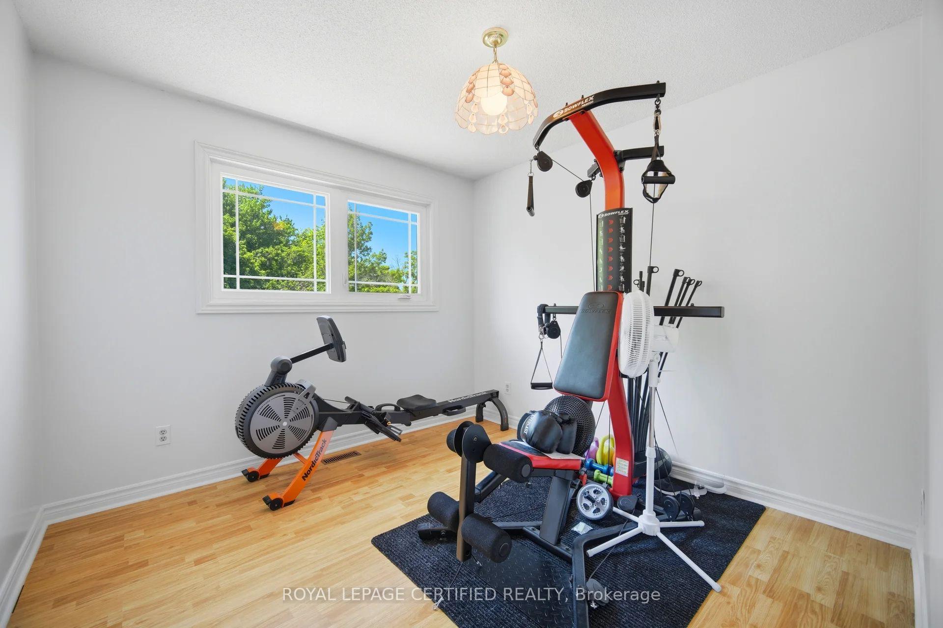 Photo 33 of 20 Burnley Place, Brampton, Heart Lake West — HOMEH