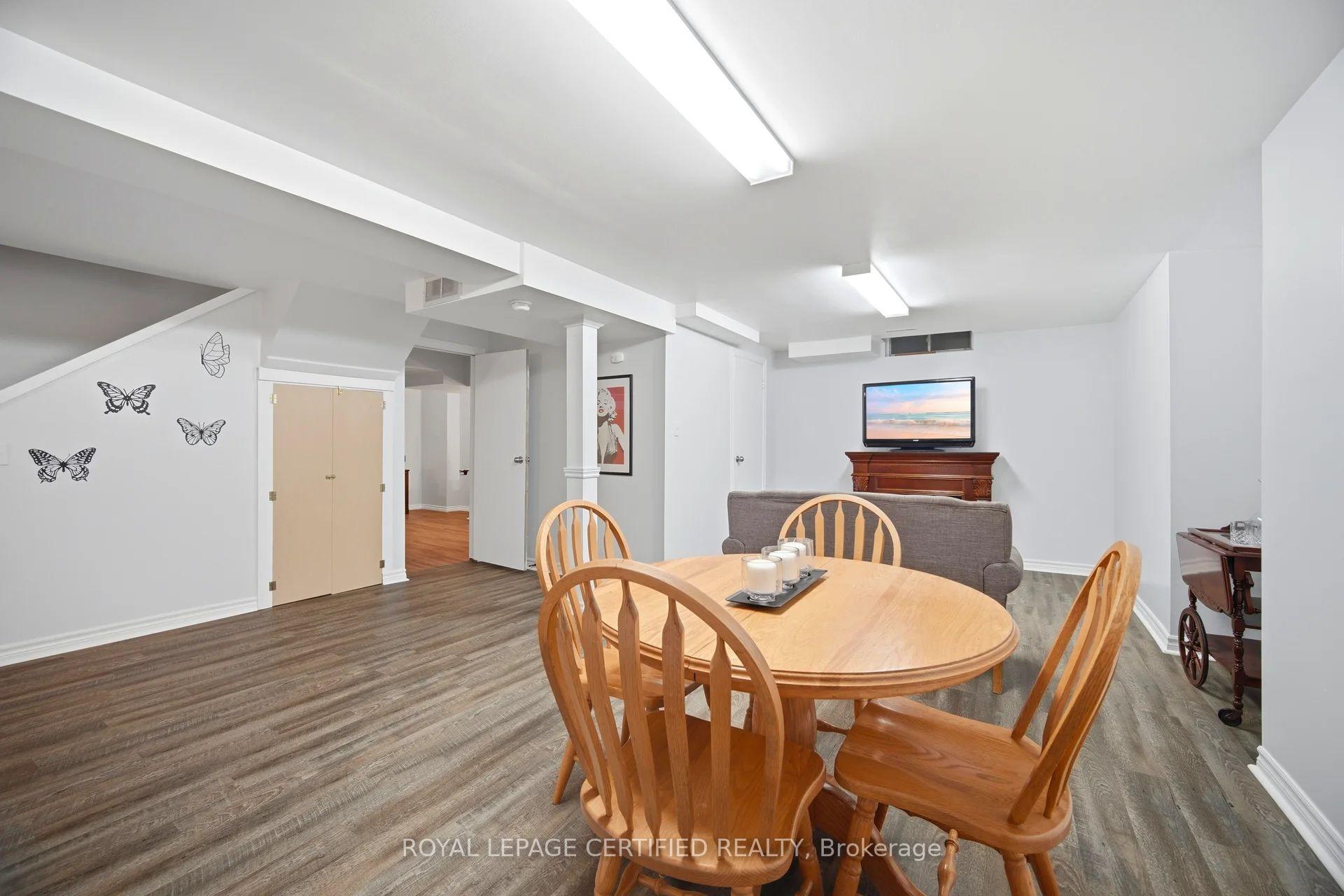 Photo 38 of 20 Burnley Place, Brampton, Heart Lake West — HOMEH