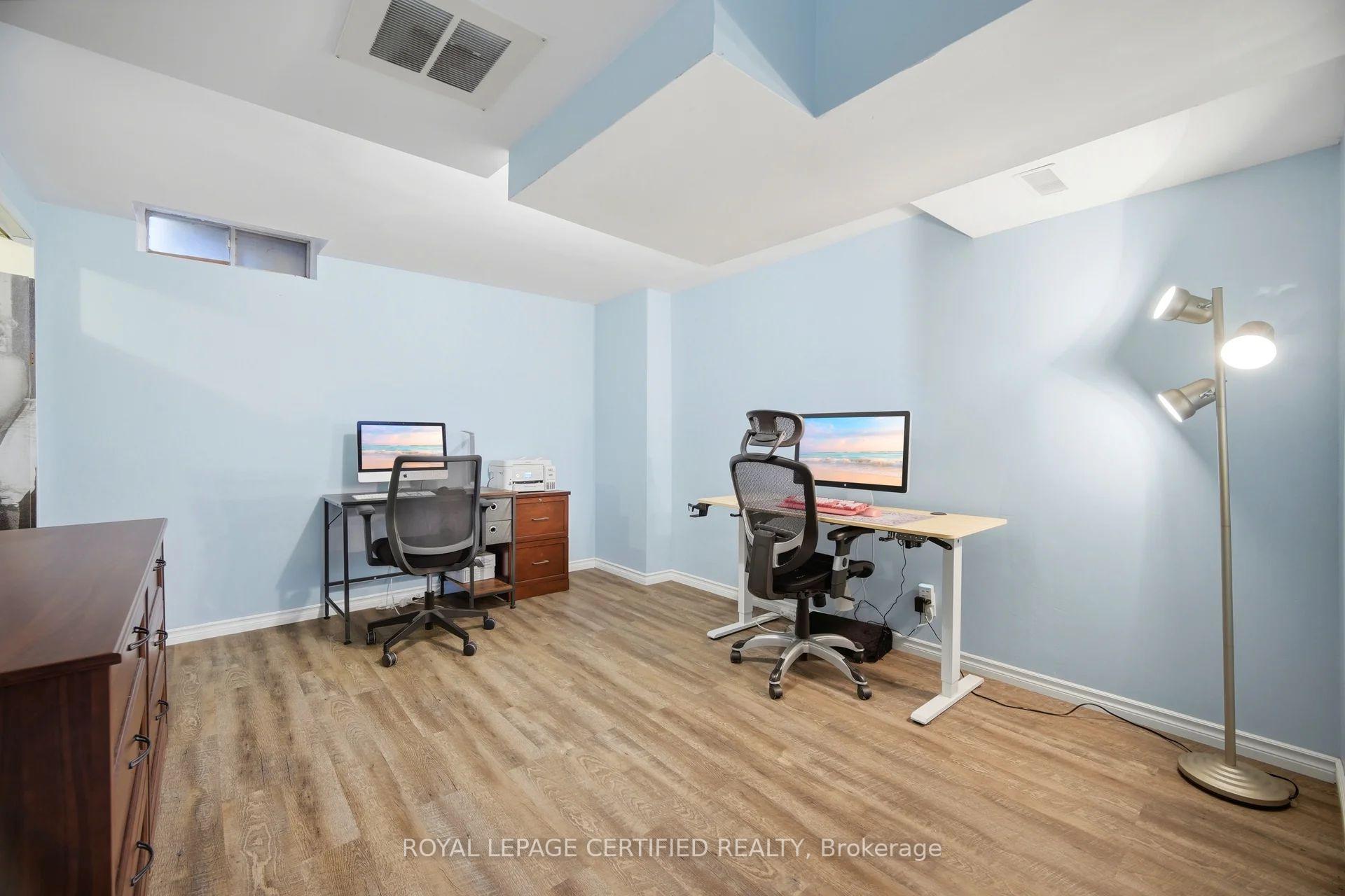 Photo 39 of 20 Burnley Place, Brampton, Heart Lake West — HOMEH