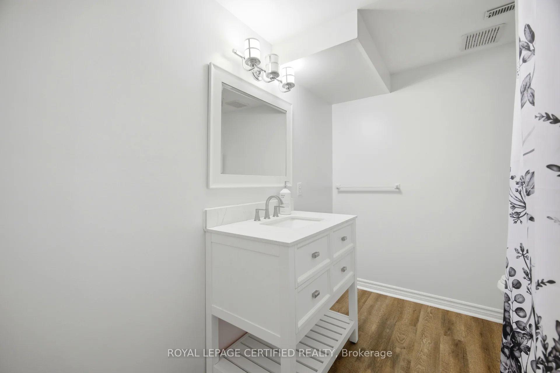 Photo 40 of 20 Burnley Place, Brampton, Heart Lake West — HOMEH