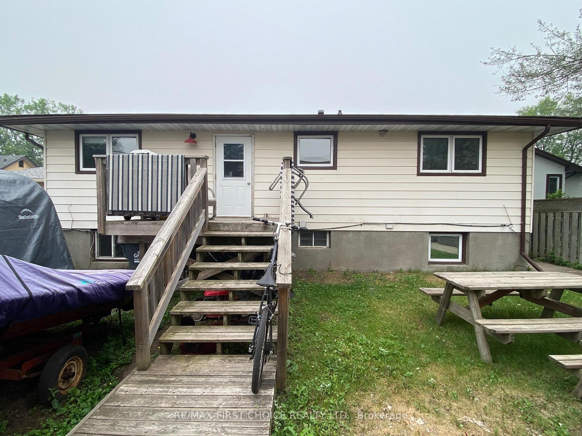 Photo 4 of 218 Powley Street, Thunder Bay, Court / Cumberland — HOMEH