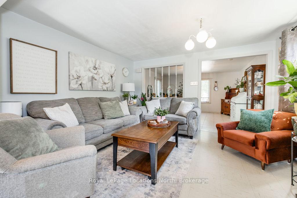 Photo 6 of 77 Laidlaw Street, Wasaga Beach — HOMEH