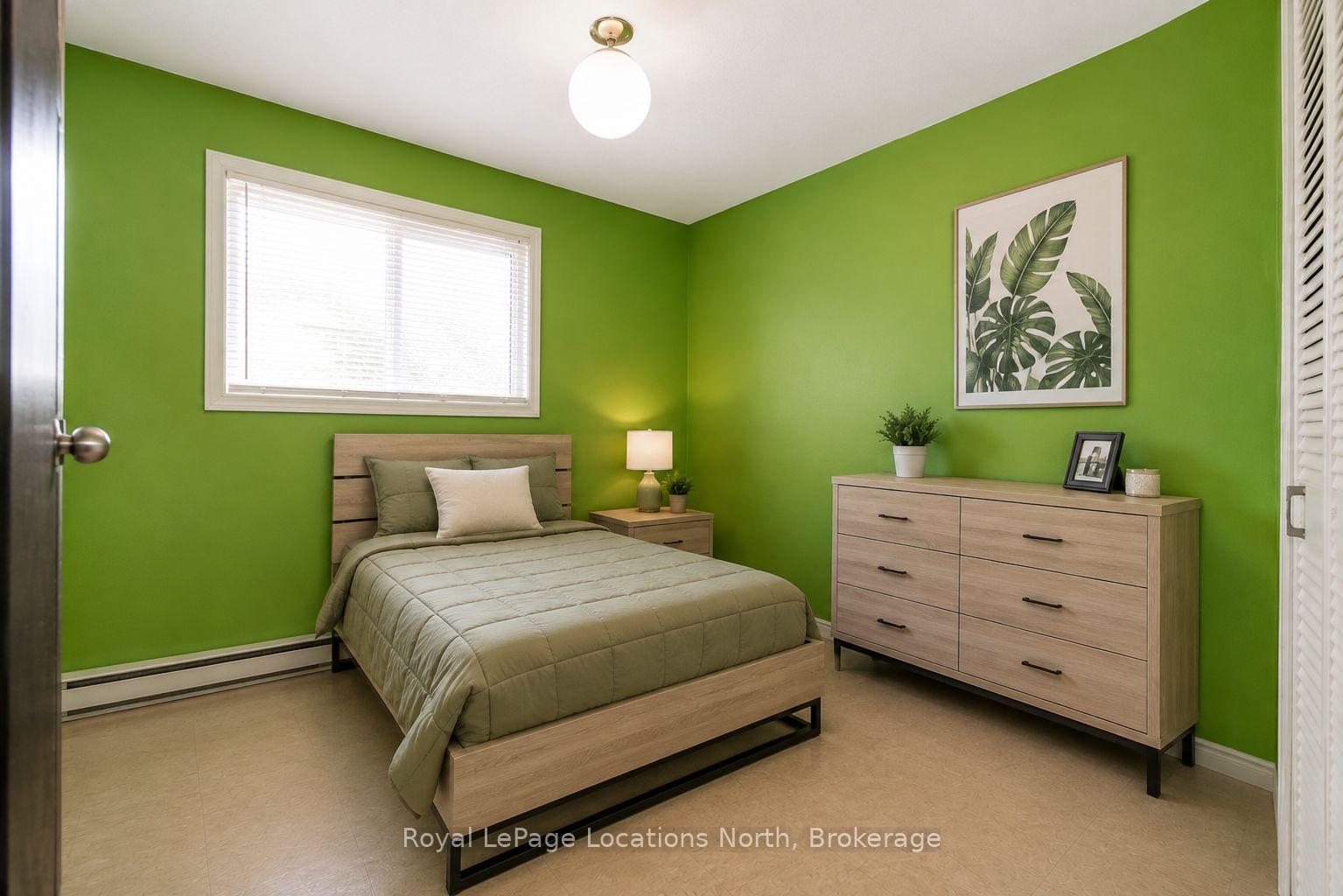 Photo 15 of 77 Laidlaw Street, Wasaga Beach — HOMEH