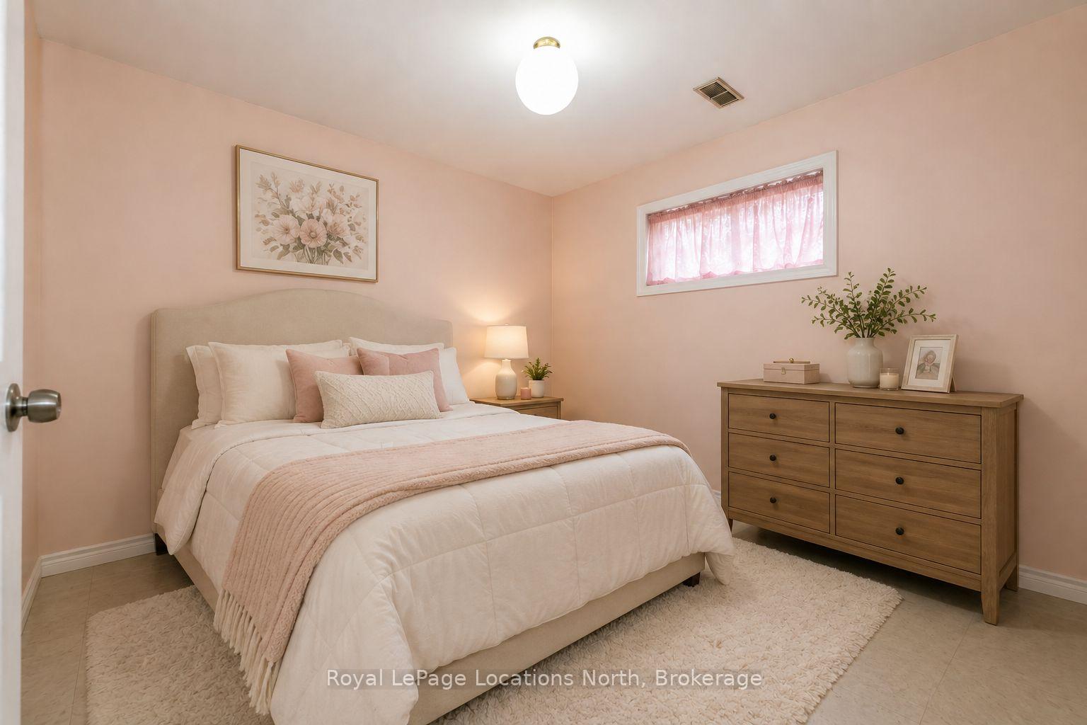 Photo 17 of 77 Laidlaw Street, Wasaga Beach — HOMEH