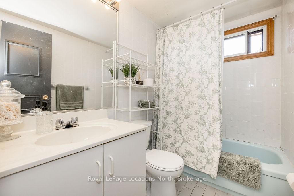 Photo 18 of 77 Laidlaw Street, Wasaga Beach — HOMEH