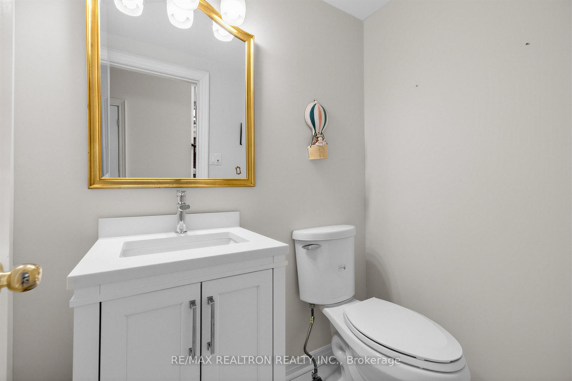 Photo 4 of 10 Macrill Road, Markham, Cachet — HOMEH
