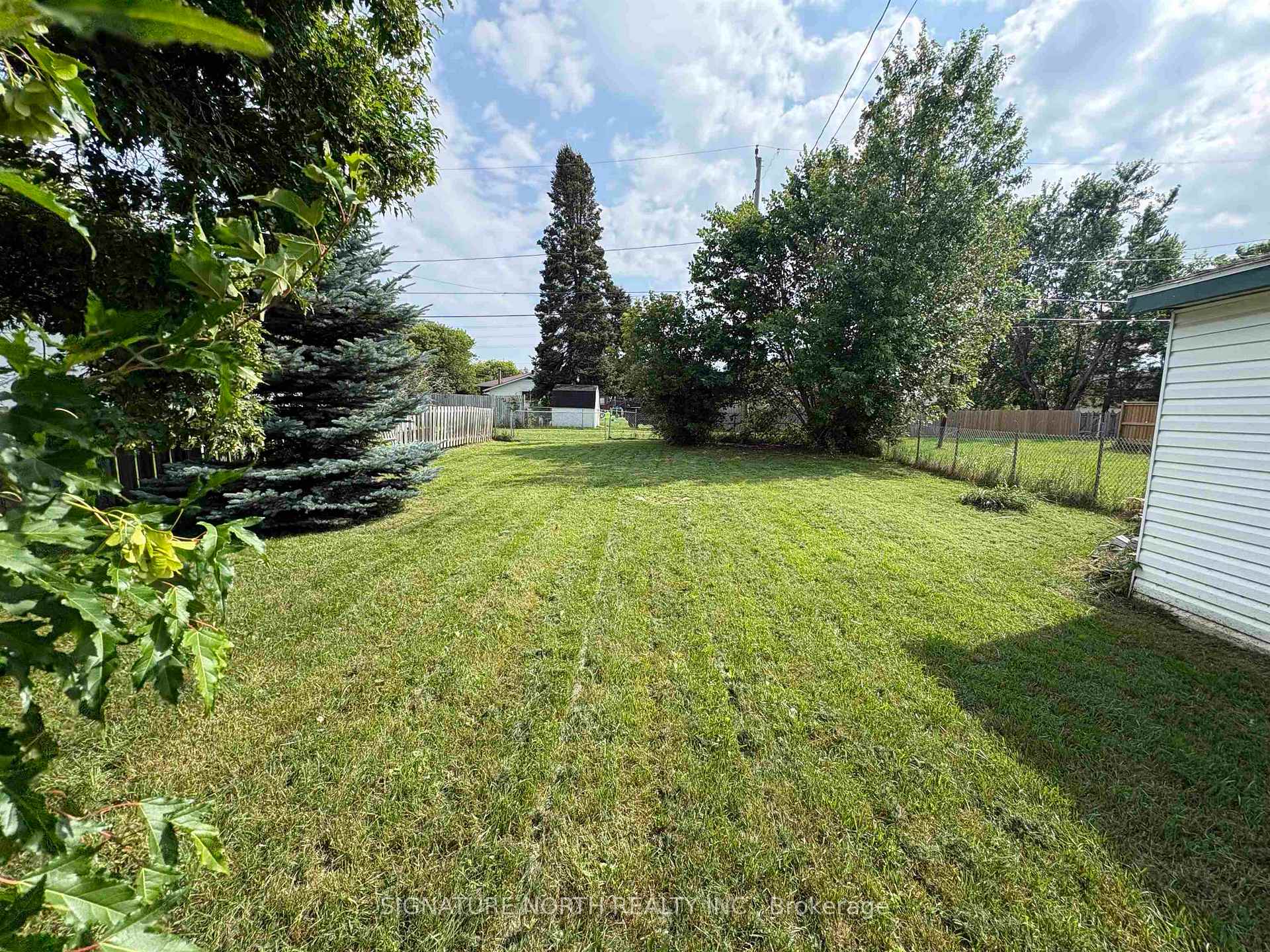 Photo 4 of 140 Christina Street E, Thunder Bay, Westfort — HOMEH