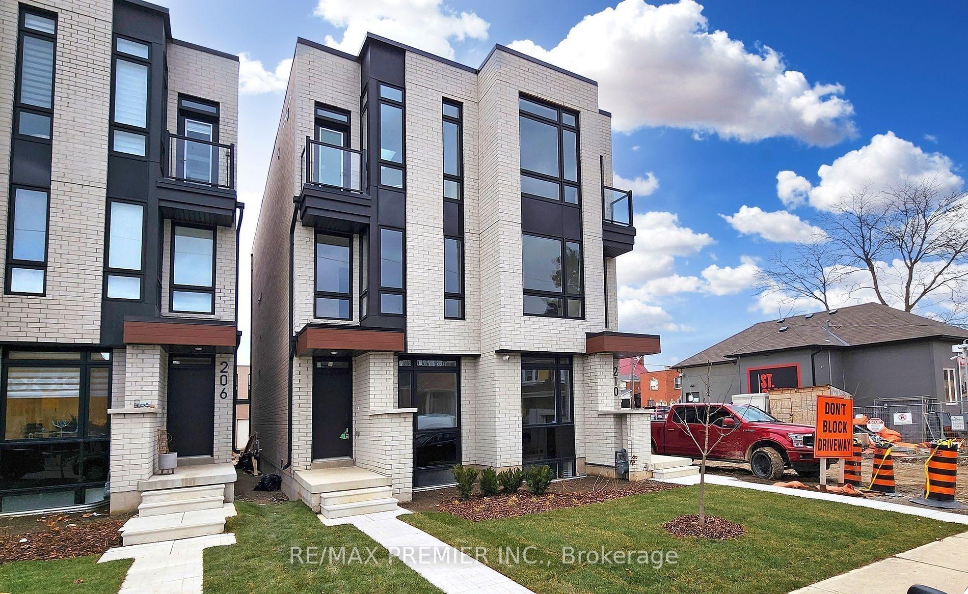 Photo 1 of Unit Lower, 208 McRoberts Avenue W, Toronto, Corso Italia-Davenport — HOMEH