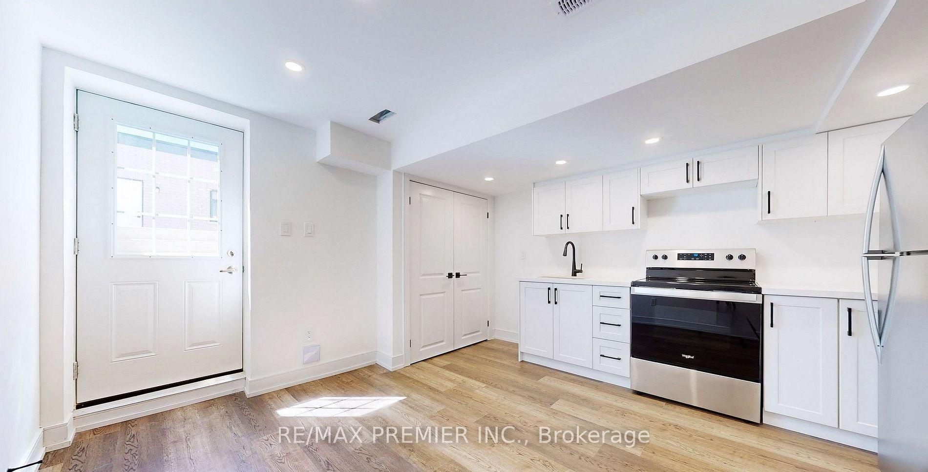 Photo 3 of Unit Lower, 208 McRoberts Avenue W, Toronto, Corso Italia-Davenport — HOMEH