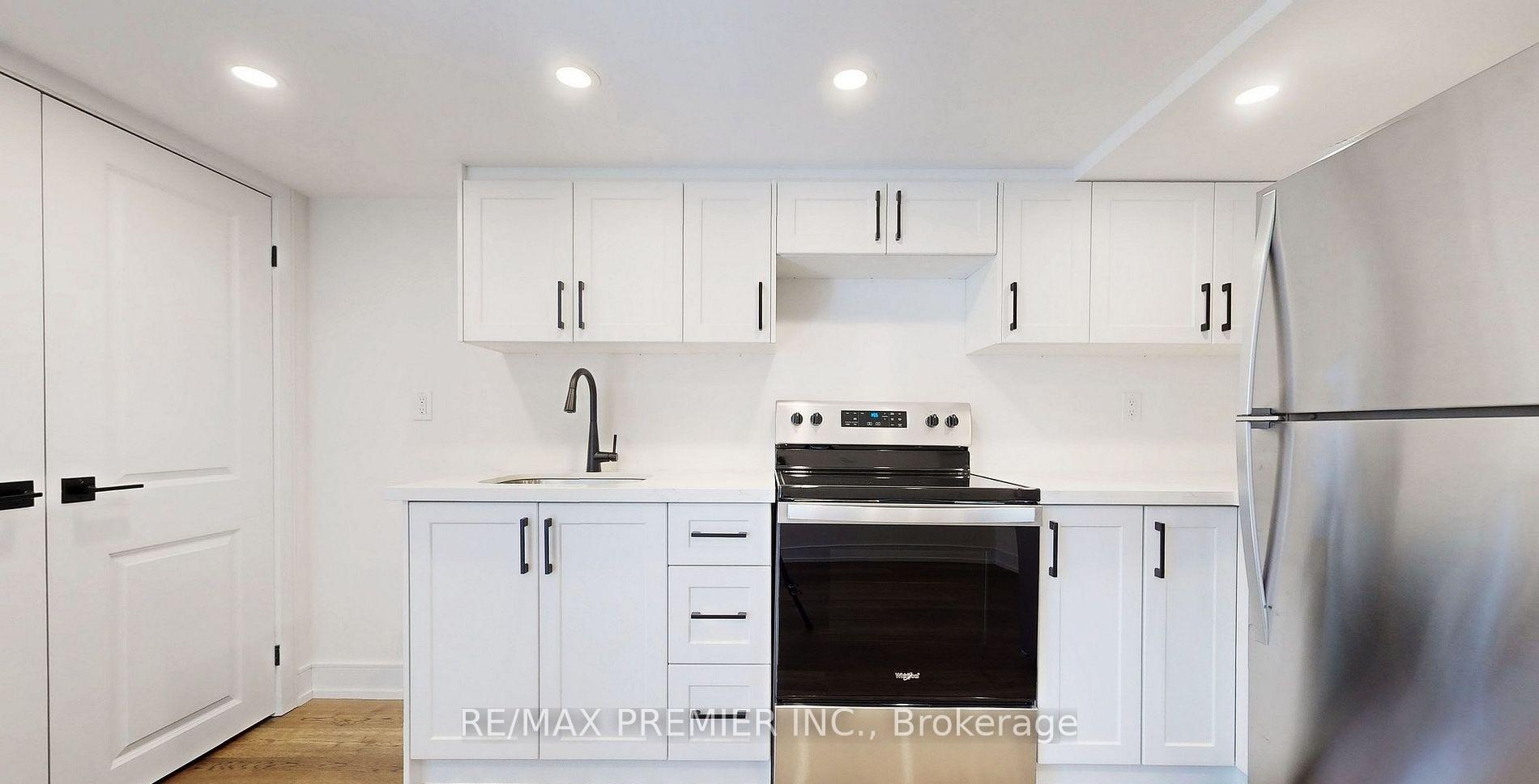 Photo 4 of Unit Lower, 208 McRoberts Avenue W, Toronto, Corso Italia-Davenport — HOMEH