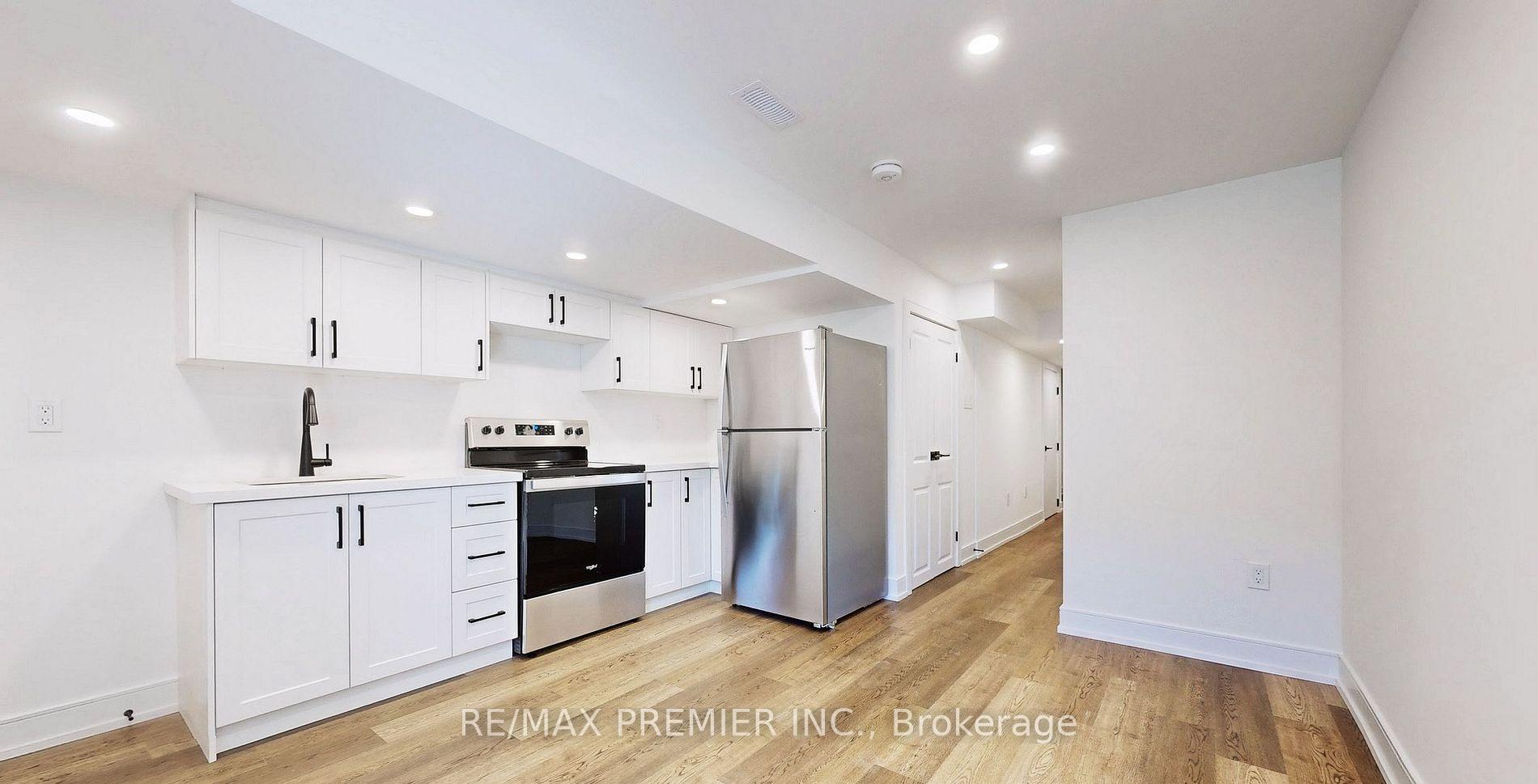Photo 5 of Unit Lower, 208 McRoberts Avenue W, Toronto, Corso Italia-Davenport — HOMEH