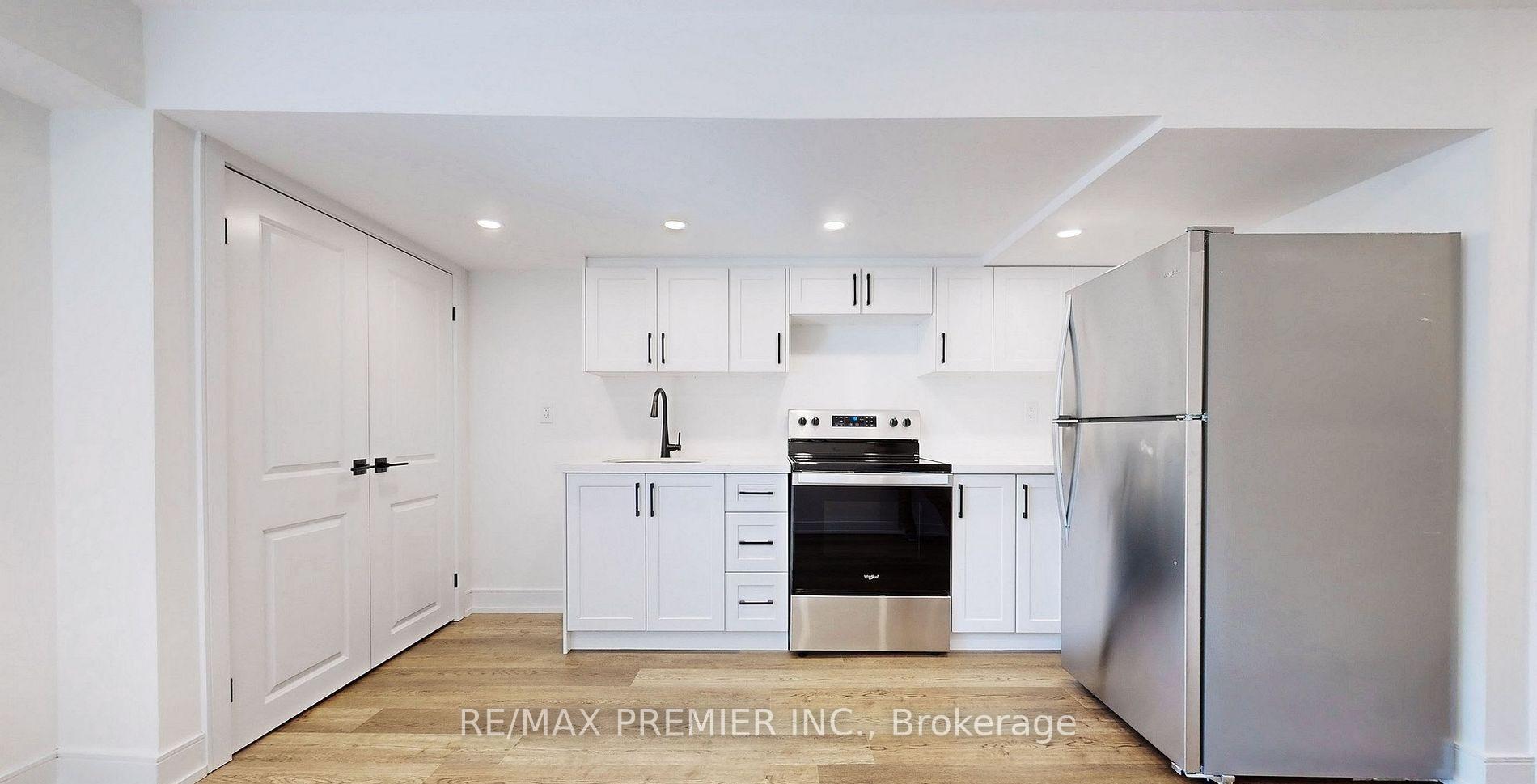 Photo 6 of Unit Lower, 208 McRoberts Avenue W, Toronto, Corso Italia-Davenport — HOMEH