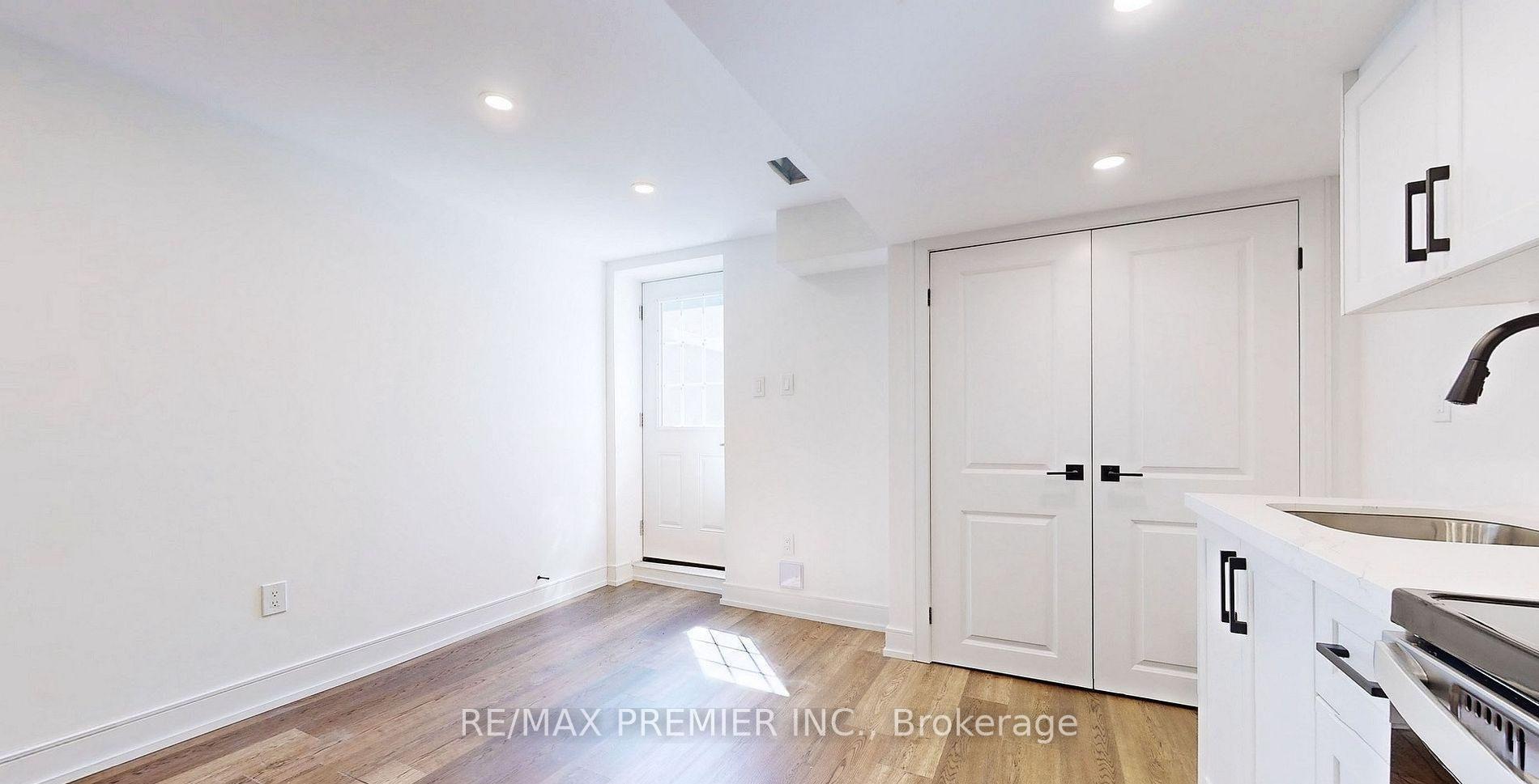 Photo 9 of Unit Lower, 208 McRoberts Avenue W, Toronto, Corso Italia-Davenport — HOMEH