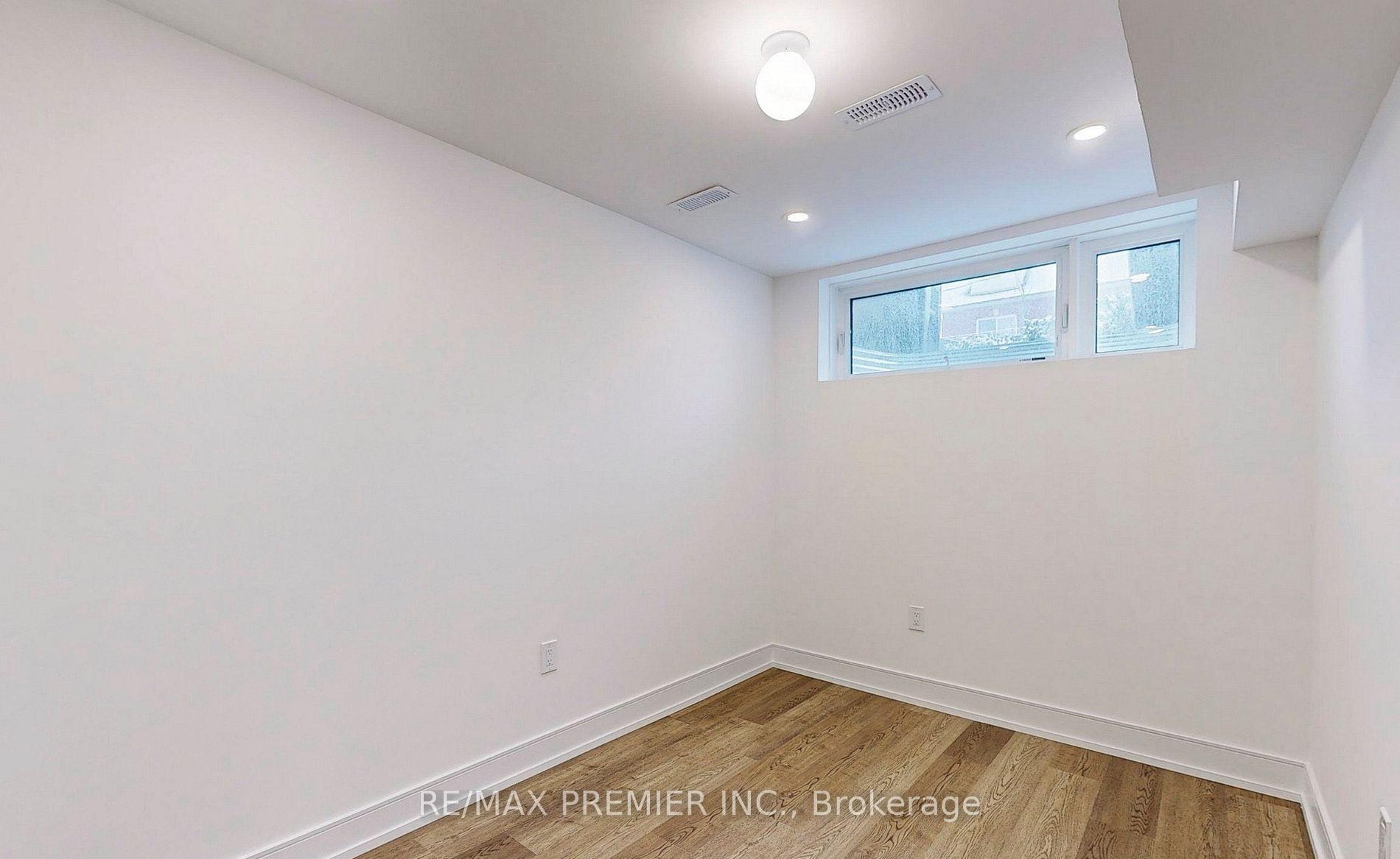 Photo 13 of Unit Lower, 208 McRoberts Avenue W, Toronto, Corso Italia-Davenport — HOMEH