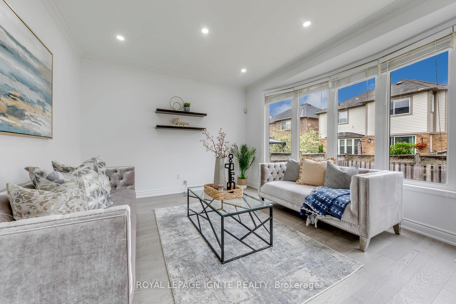 Photo 11 of 928 Philbrook Drive, Milton, Coates — HOMEH