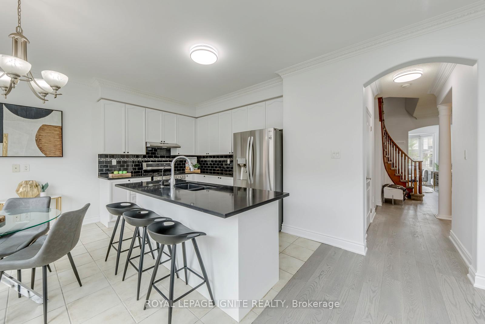 Photo 17 of 928 Philbrook Drive, Milton, Coates — HOMEH