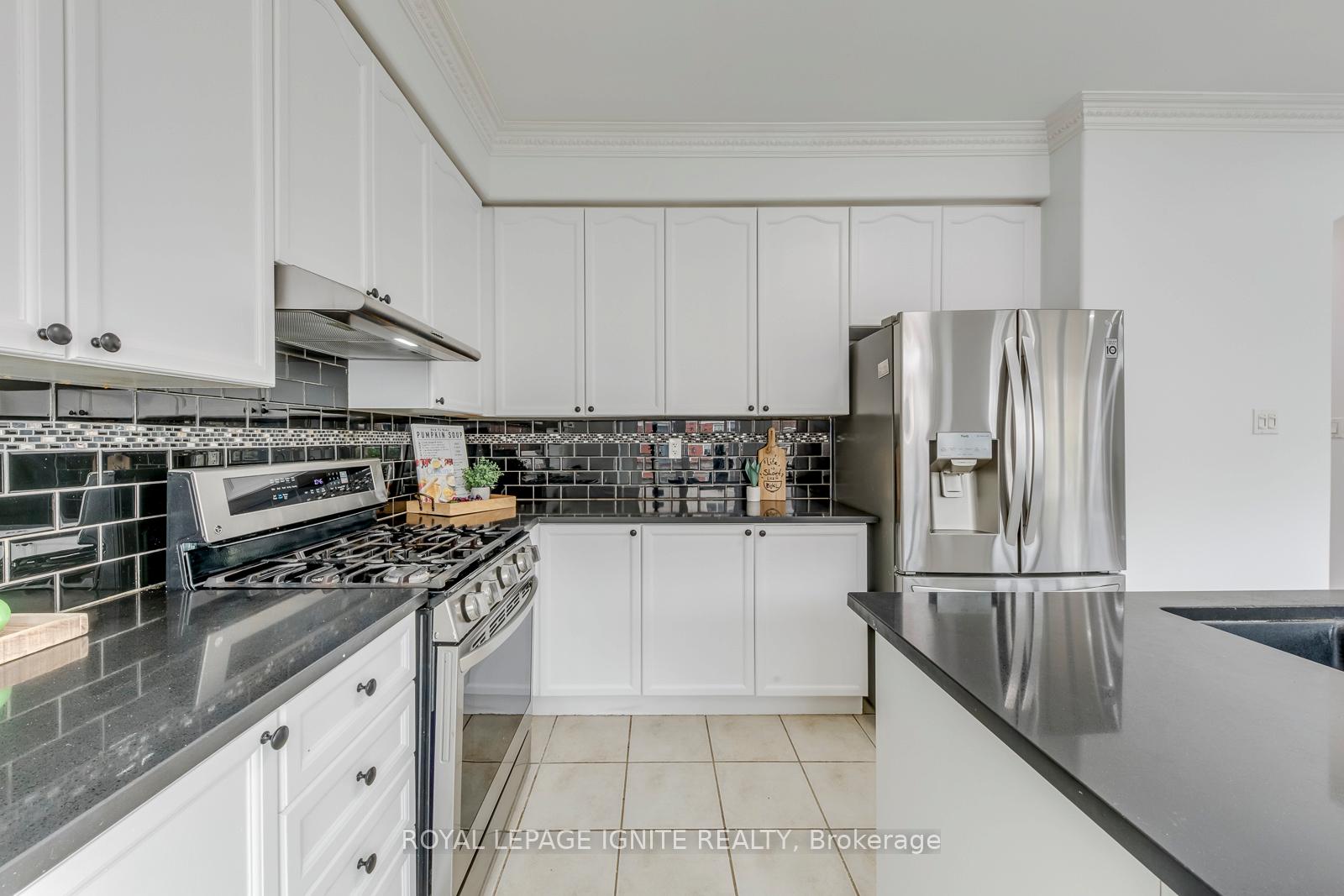 Photo 21 of 928 Philbrook Drive, Milton, Coates — HOMEH