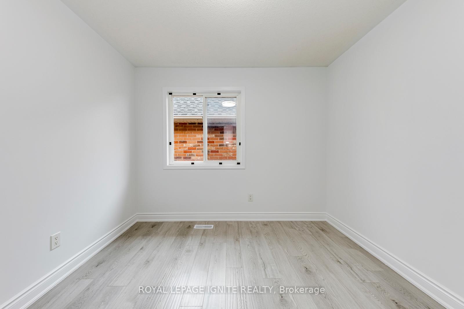 Photo 33 of 928 Philbrook Drive, Milton, Coates — HOMEH