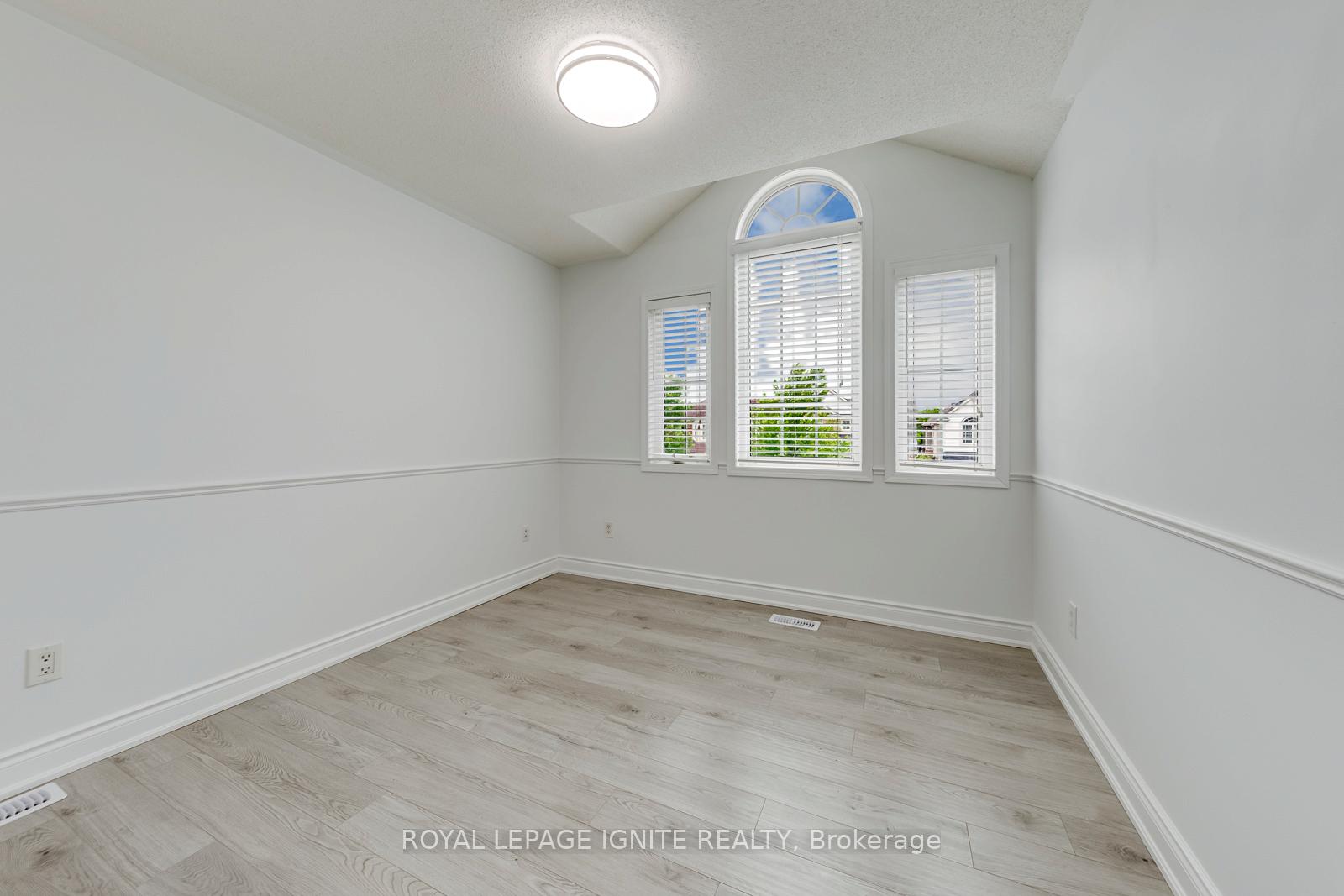Photo 38 of 928 Philbrook Drive, Milton, Coates — HOMEH