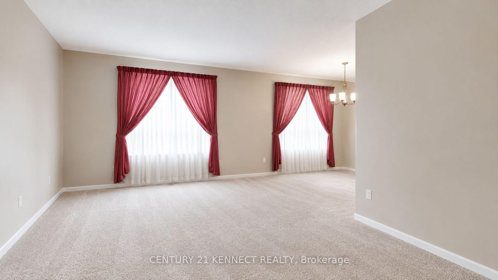 Photo 3 of 715 Waverly Street N, Oshawa, Northglen — HOMEH