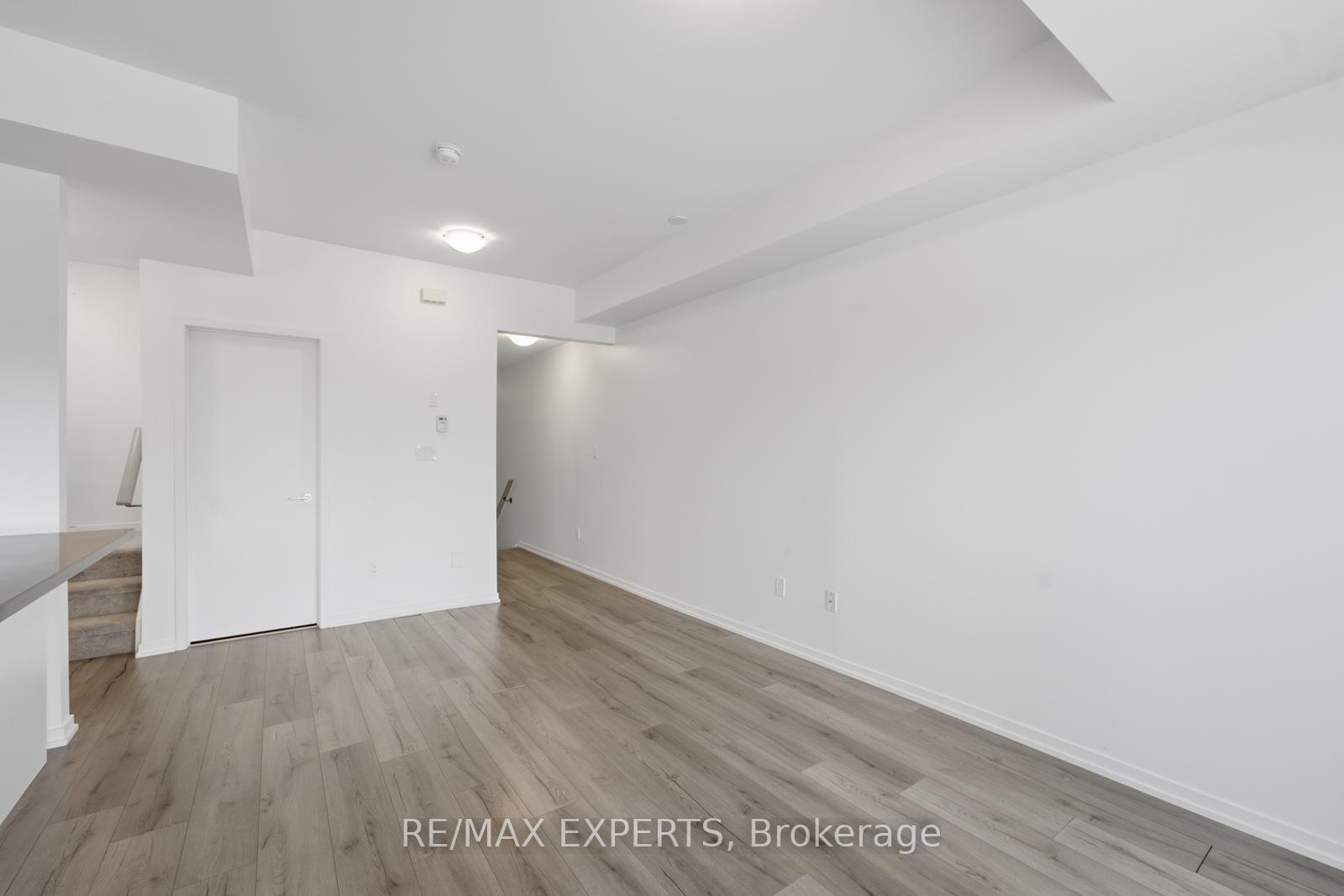 Photo 9 of Unit E09, 26 Bruce Street, Vaughan, East Woodbridge — HOMEH