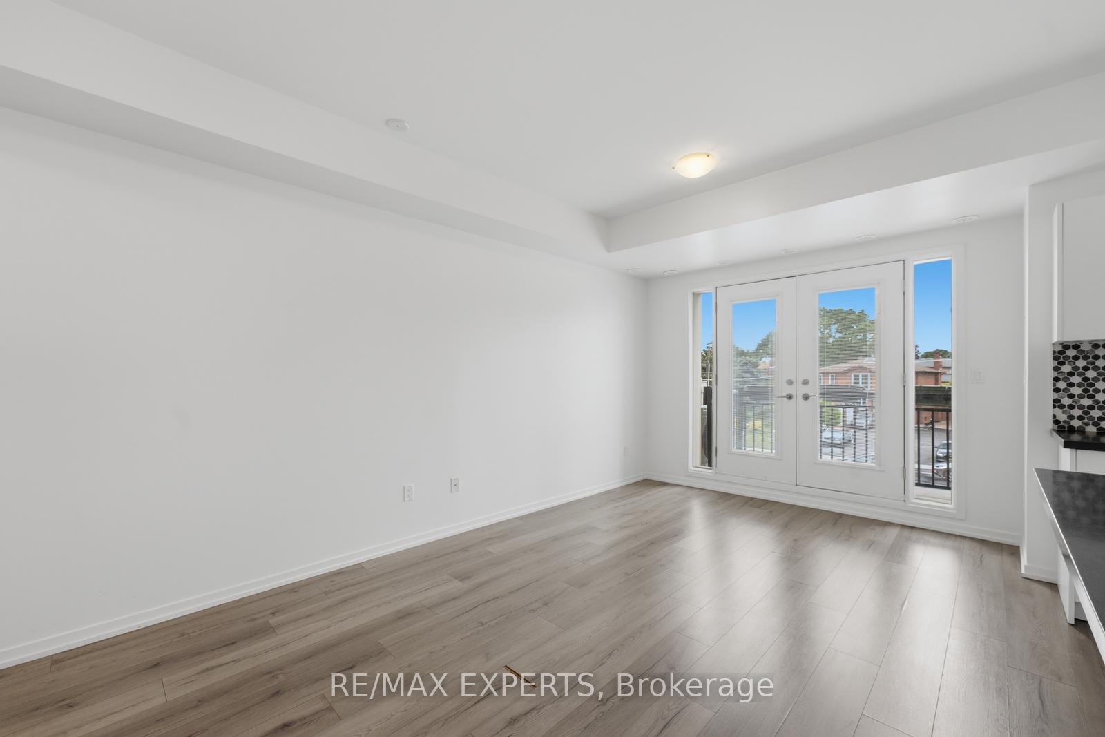 Photo 10 of Unit E09, 26 Bruce Street, Vaughan, East Woodbridge — HOMEH