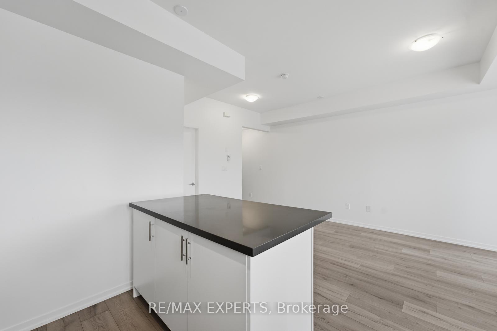 Photo 13 of Unit E09, 26 Bruce Street, Vaughan, East Woodbridge — HOMEH