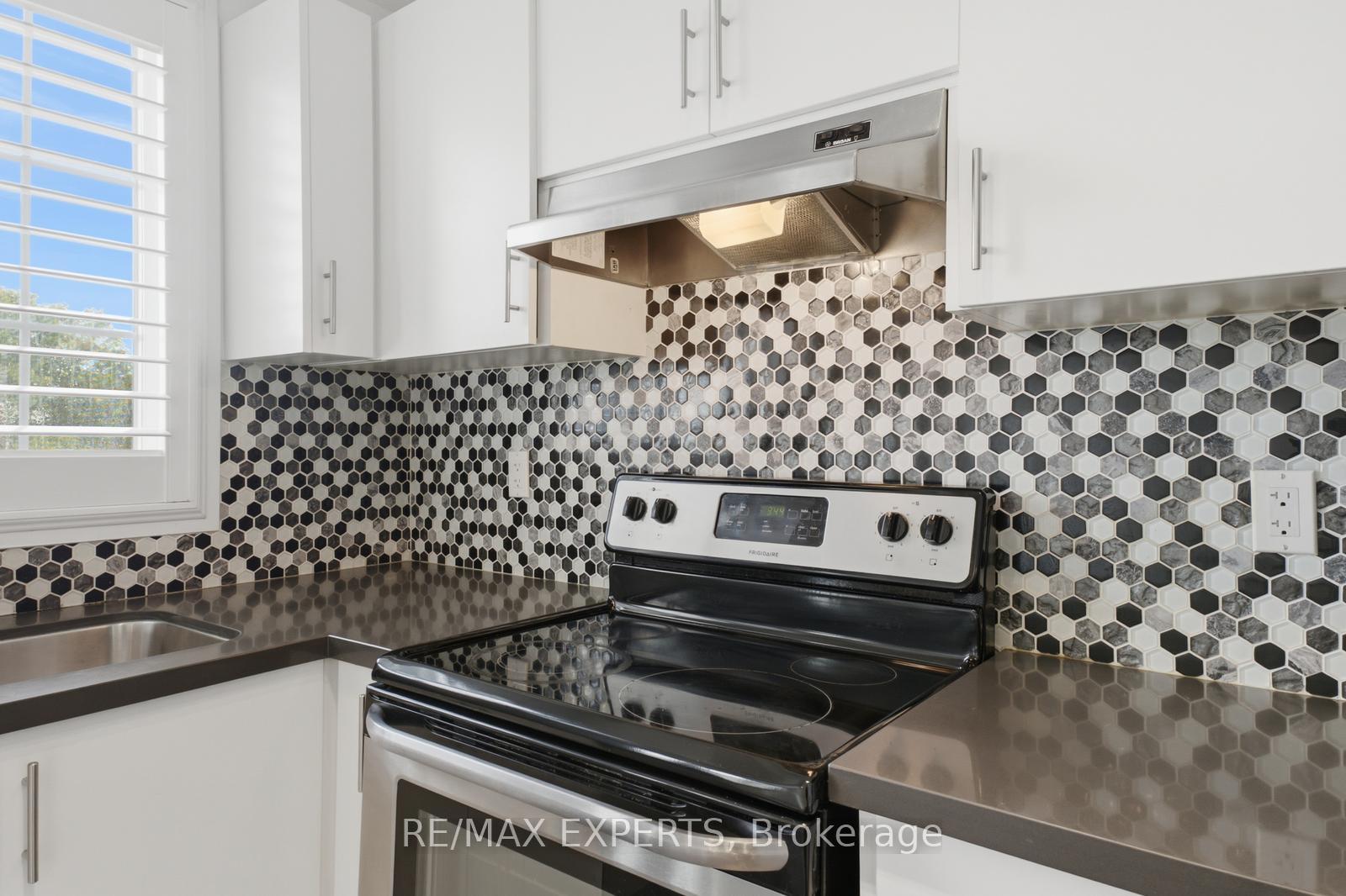 Photo 16 of Unit E09, 26 Bruce Street, Vaughan, East Woodbridge — HOMEH