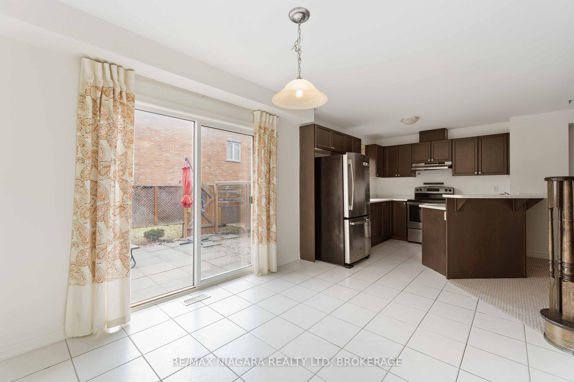 Photo 7 of 48 Juneberry Road, Thorold, Confederation Heights — HOMEH