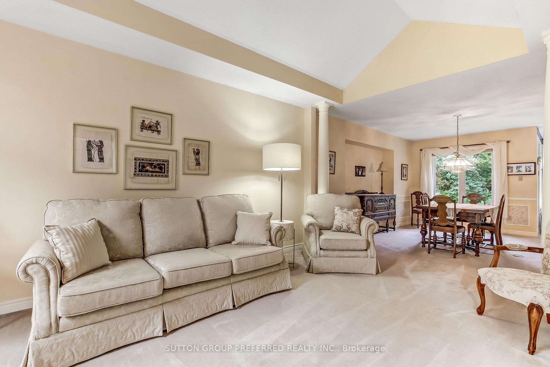 Photo 5 of 462 Ambleside Drive, London, North A — HOMEH