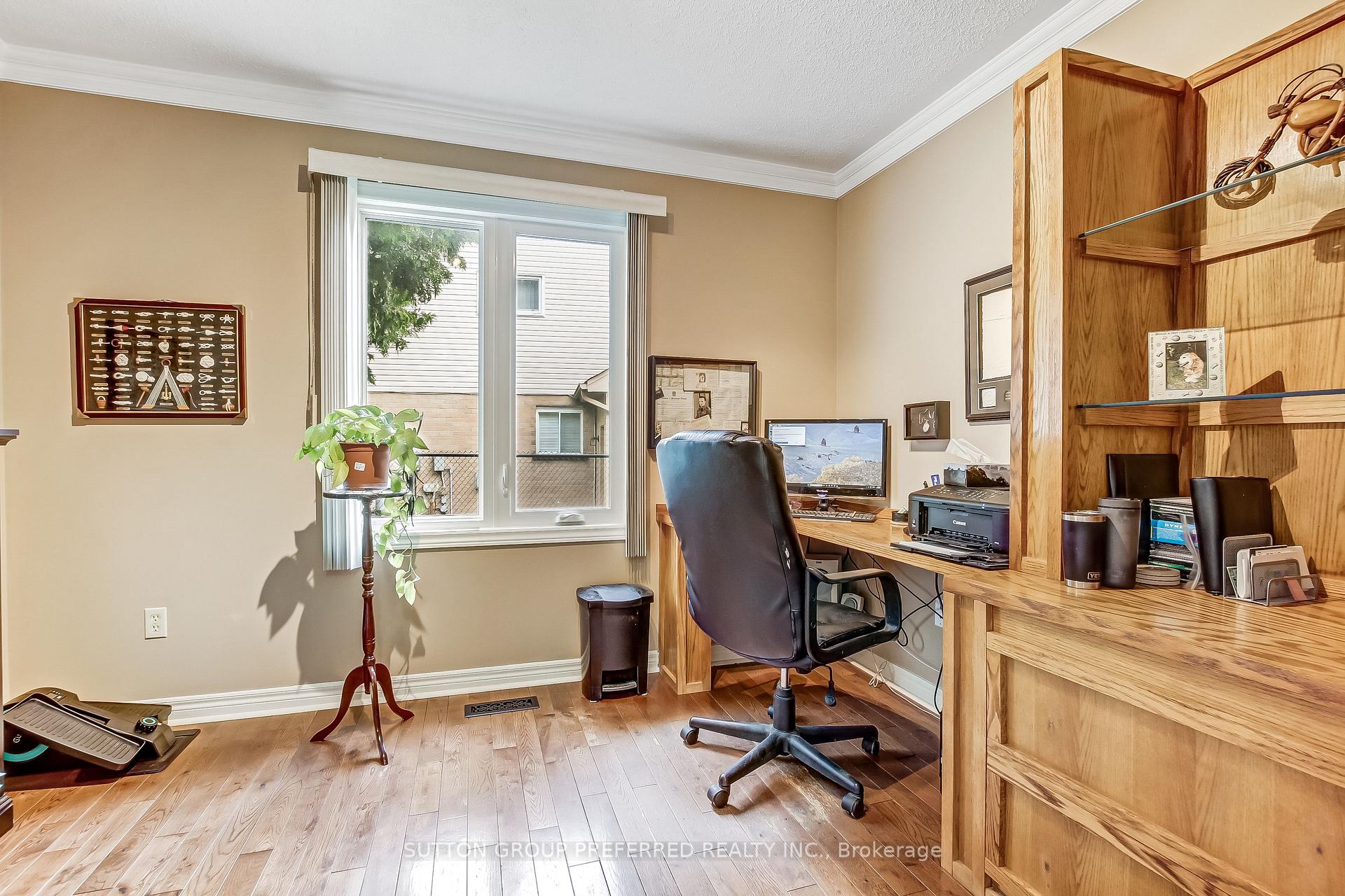 Photo 18 of 462 Ambleside Drive, London, North A — HOMEH