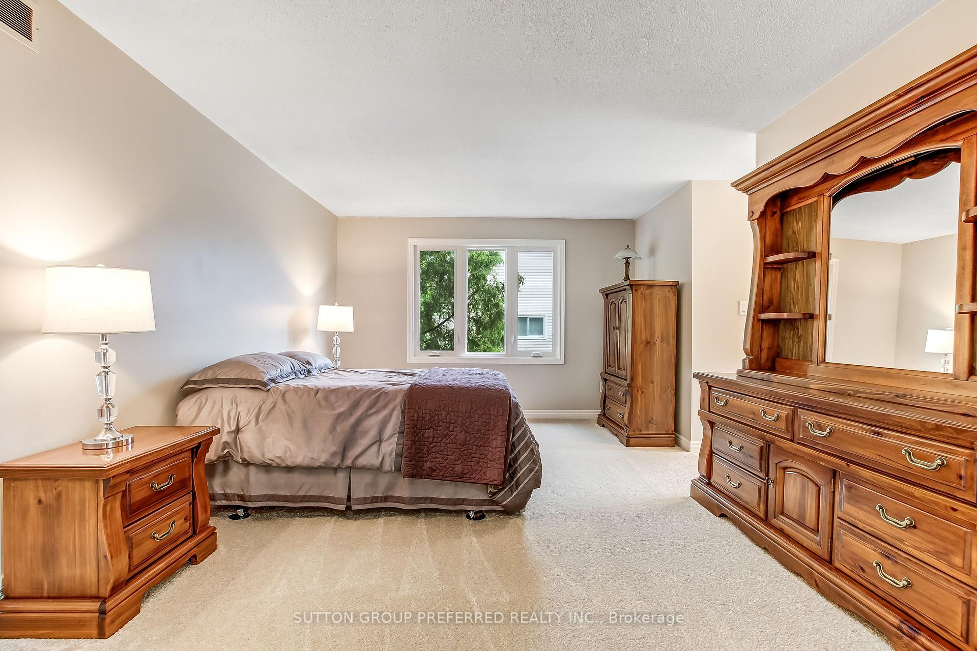Photo 20 of 462 Ambleside Drive, London, North A — HOMEH