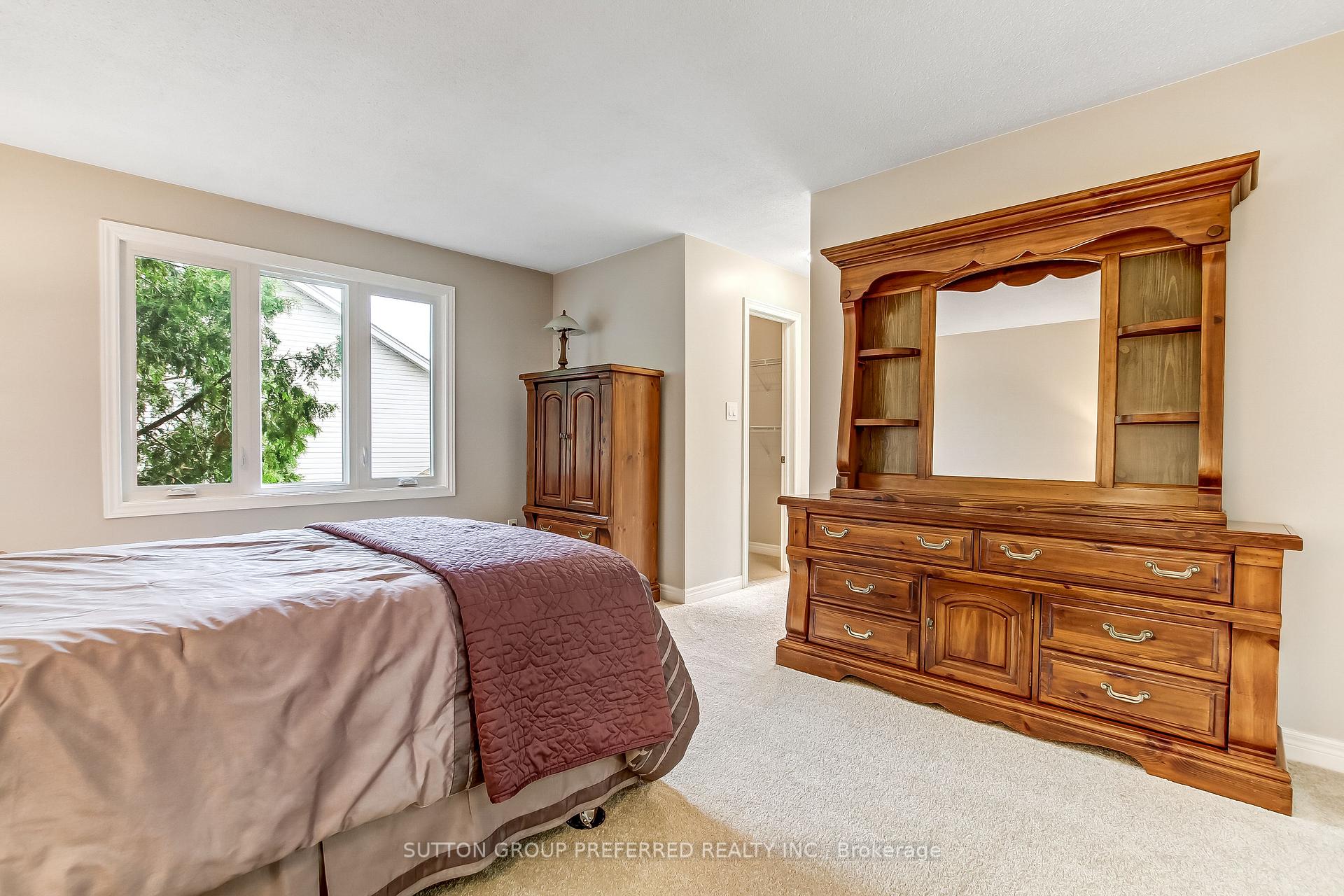 Photo 21 of 462 Ambleside Drive, London, North A — HOMEH