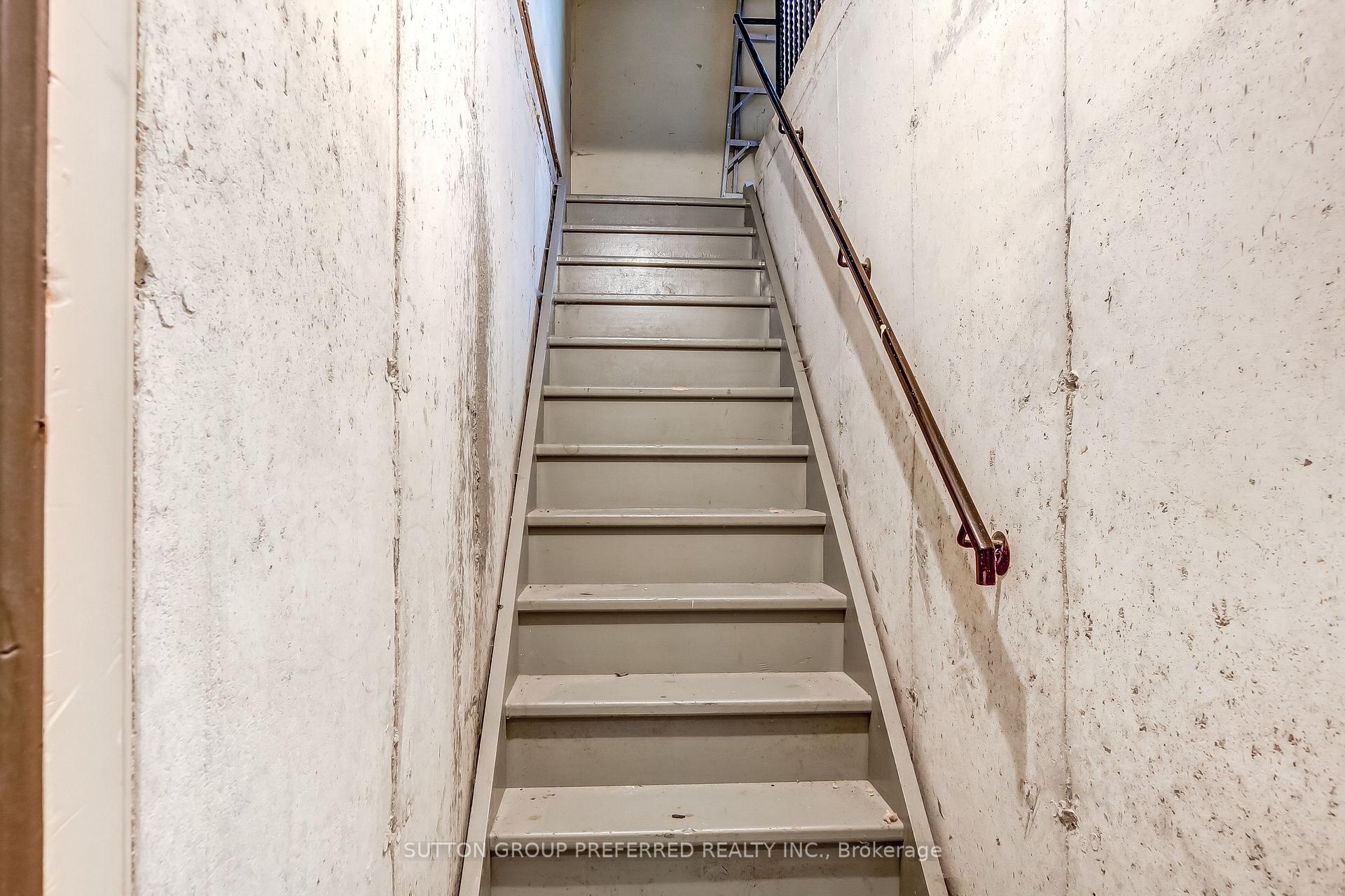 Photo 34 of 462 Ambleside Drive, London, North A — HOMEH