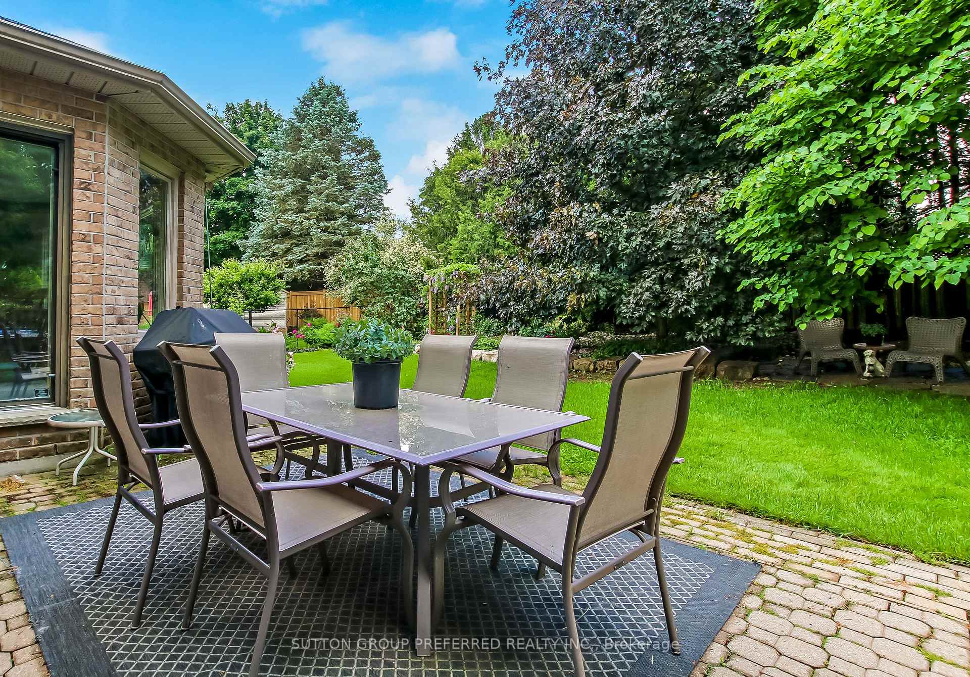 Photo 35 of 462 Ambleside Drive, London, North A — HOMEH